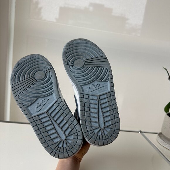 Womens Air Jordan 1 Mid in BLUE 7.5 - Picture 4 of 5